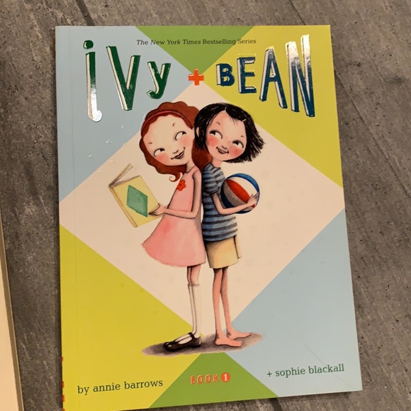 5 books - Picture 6 of 7